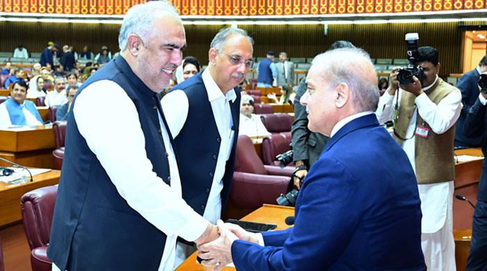 Backchannel contacts between govt, PTI being reactivated