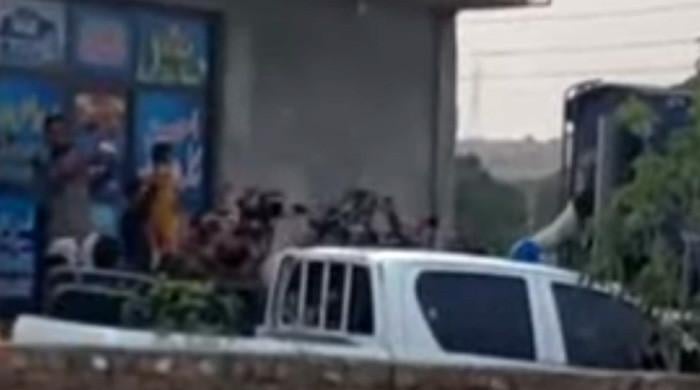 Rawalpindi police detain top PTI leaders, Imran Khan's sisters