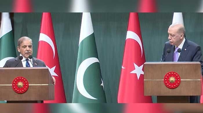 President Erdogan backs Pakistan’s anti-terror efforts during premier’s visit