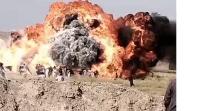 Driver killed, over 40 injured in Noshki oil tanker blaze