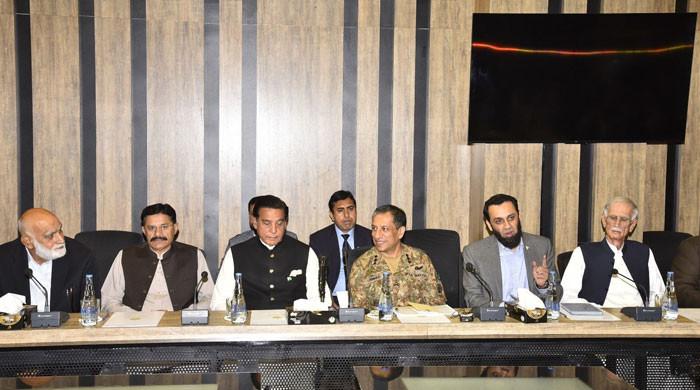 DG ISPR briefs political parties