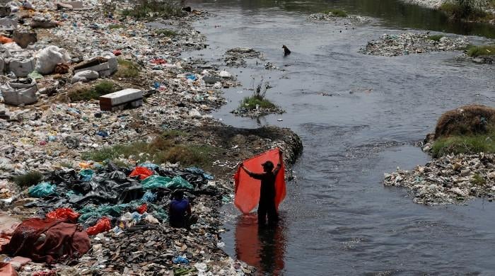 Sindh to impose ban on plastic bags from June 15