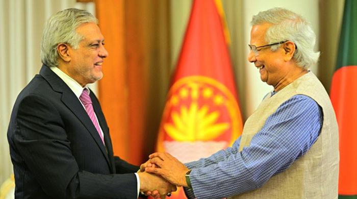 Dar meets Bangladesh’s Yunus to discuss bilateral trade enhancement