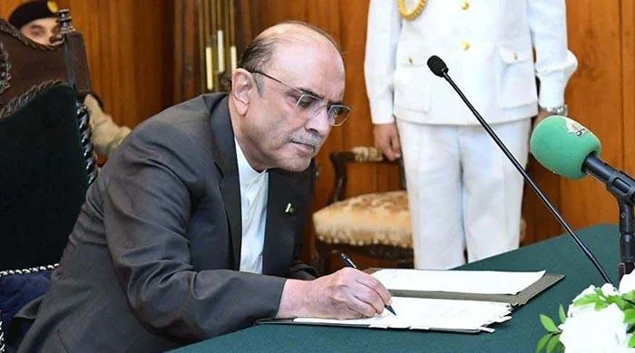 President Zardari gives assent to anti-terrorism amendment bill