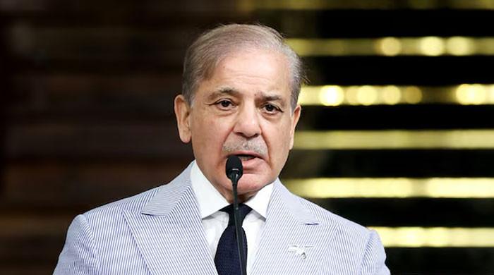 PM Shehbaz reaches London after Saudi Arabia visit
