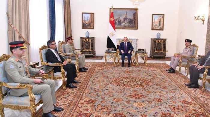 In meeting with COAS, Egyptian president lauds Pakistan’s ‘contributions’ towards Muslim world