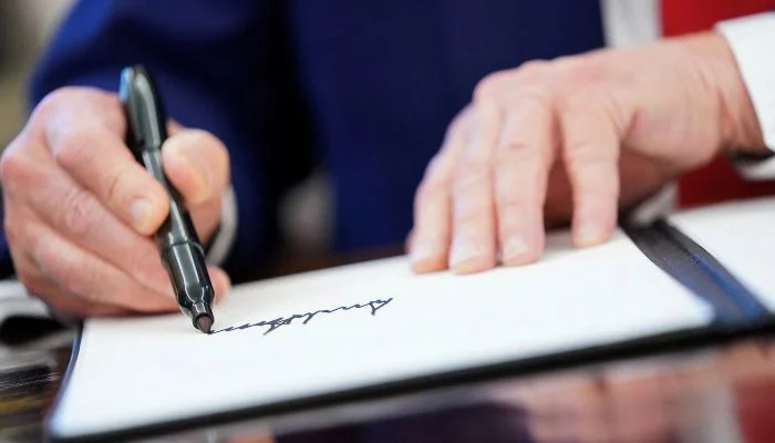 Trump signature to appear on US currency, ending 165-year tradition