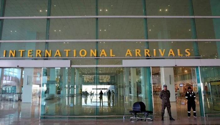 Pakistan tightens airport screening after Ebola outbreak in Africa